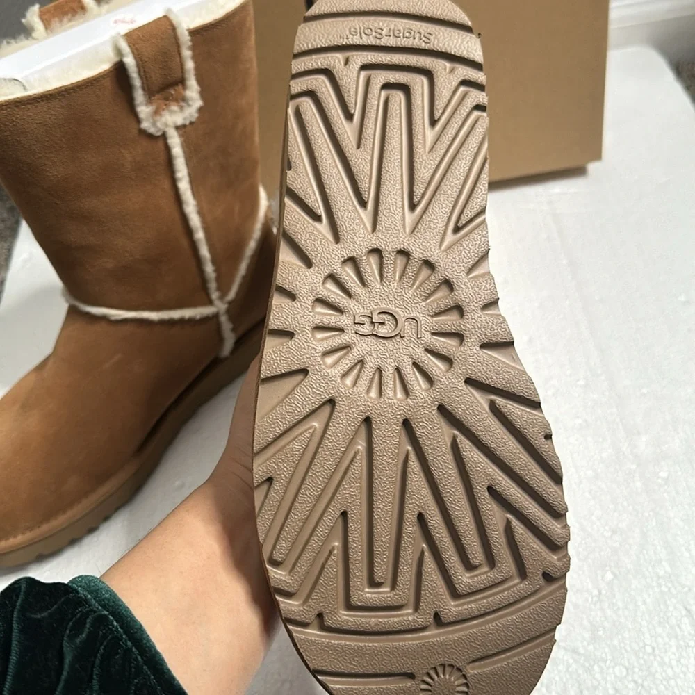 Ugg women classic short spill seam tan brown boot size 10new warm fall winter